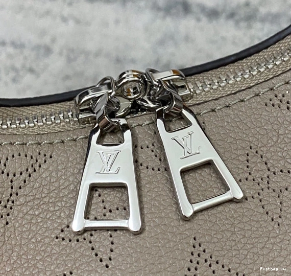 First bag ru PM VUITTON LOUIS WHY KNOT 0806